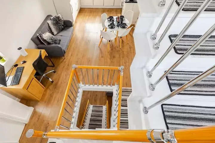 アパート Bethel Suite Canning Town - Free Parking ロンドン