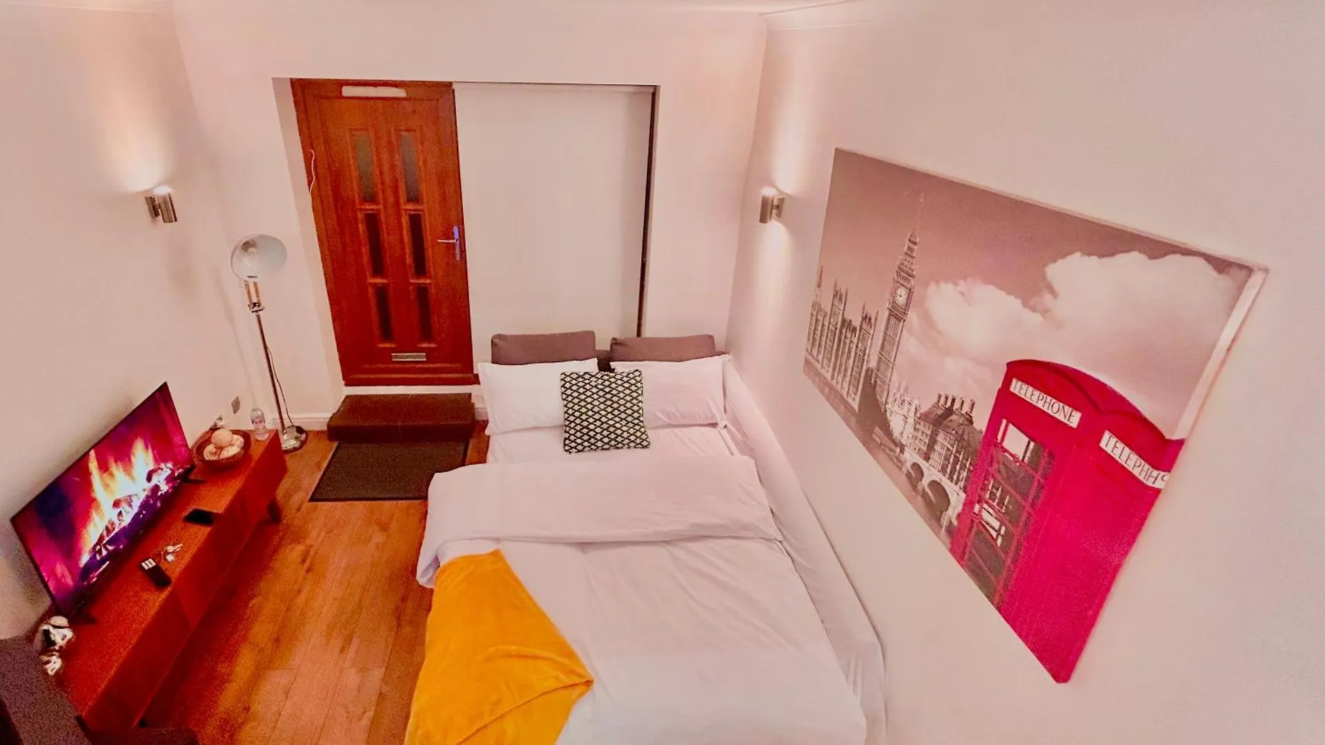 Bethel Suite Canning Town - Free Parking ロンドン 0*,