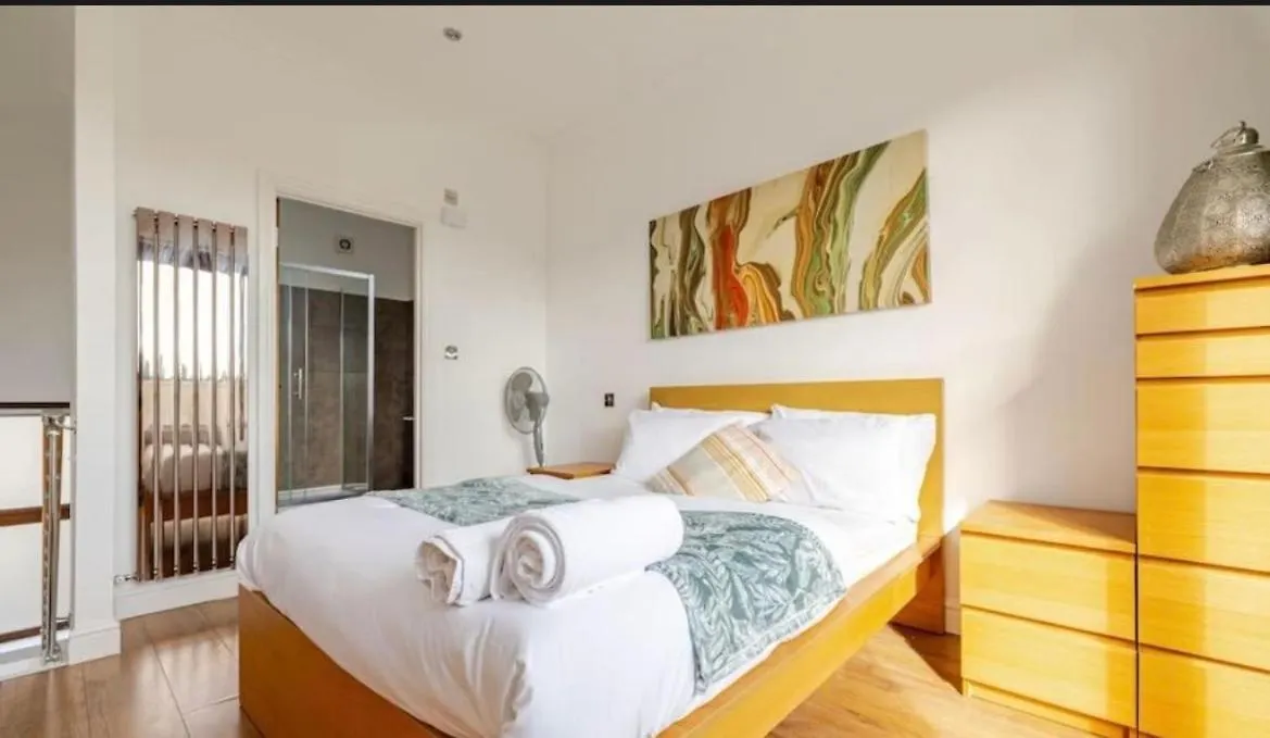 Bethel Suite Canning Town - Free Parking ロンドン